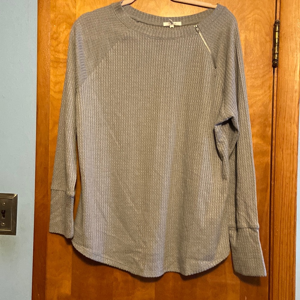 Maurice’s grey long sleeve. Size 1X